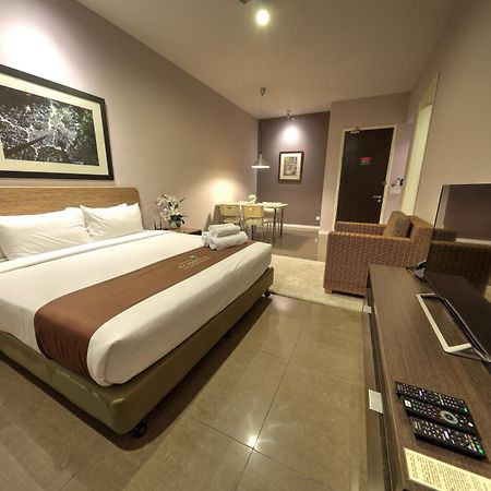 Acappella Suite Hotel, שאה אלאם חדר תמונה
